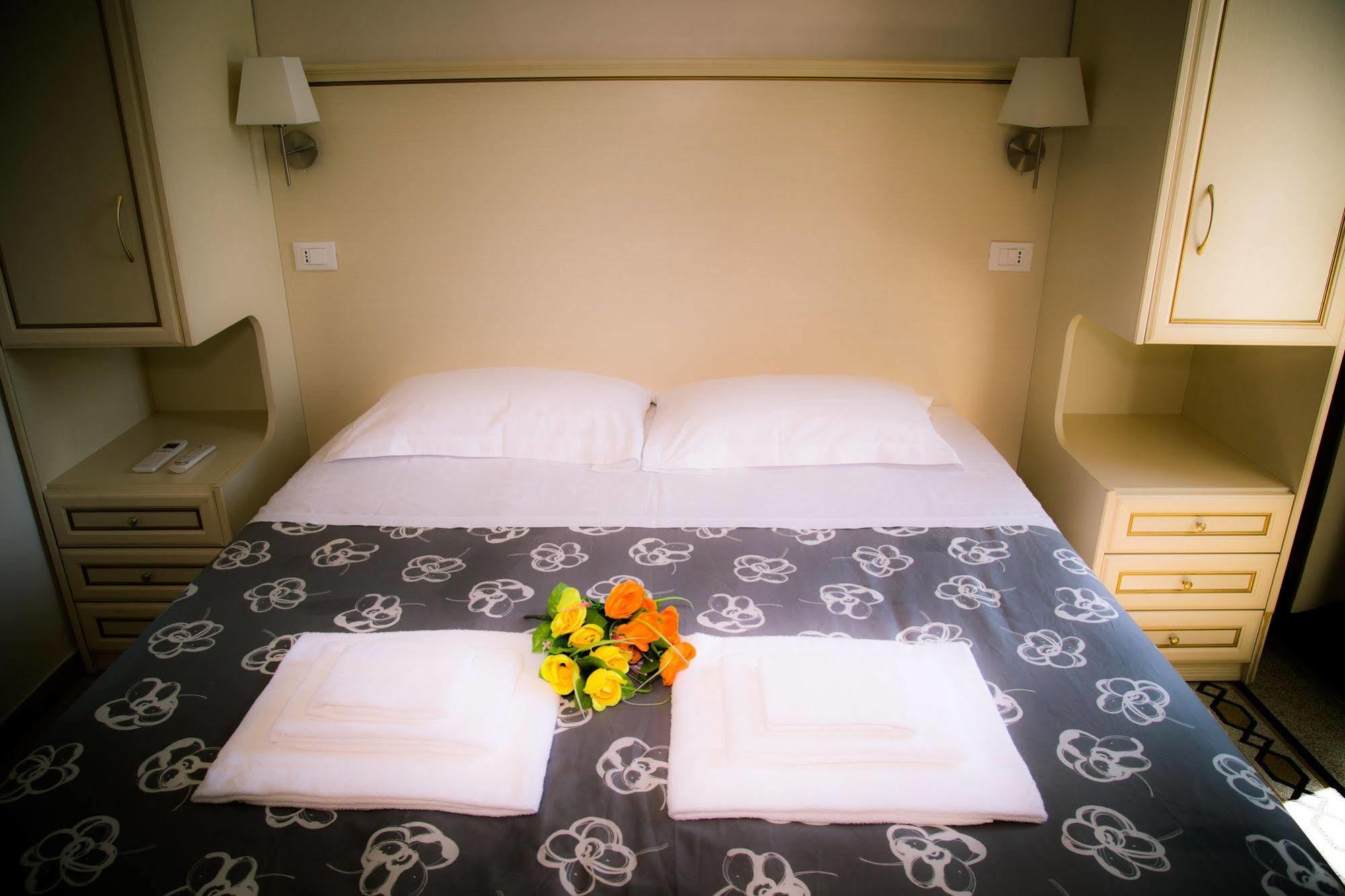 St. Peter Central Rooms B&B Roma Eksteriør bilde
